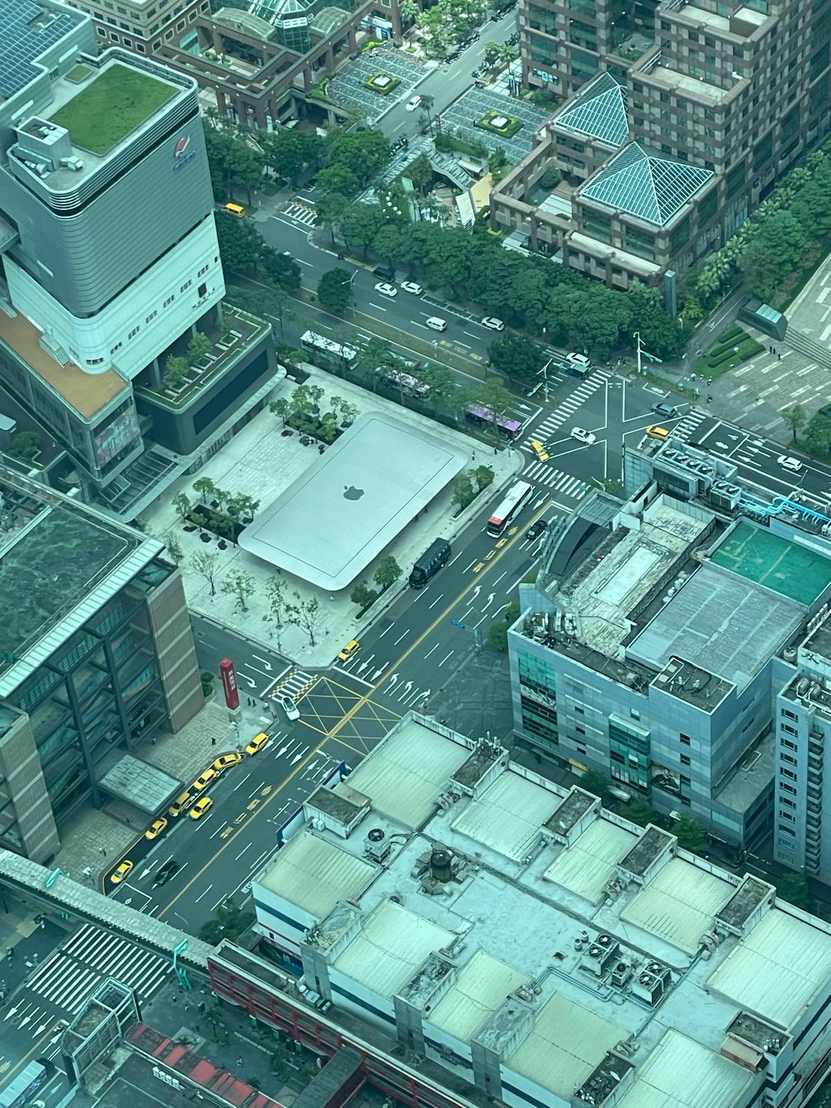 L’Apple Store di Taipei dall’ottantanovesimo piano della torre Taipei