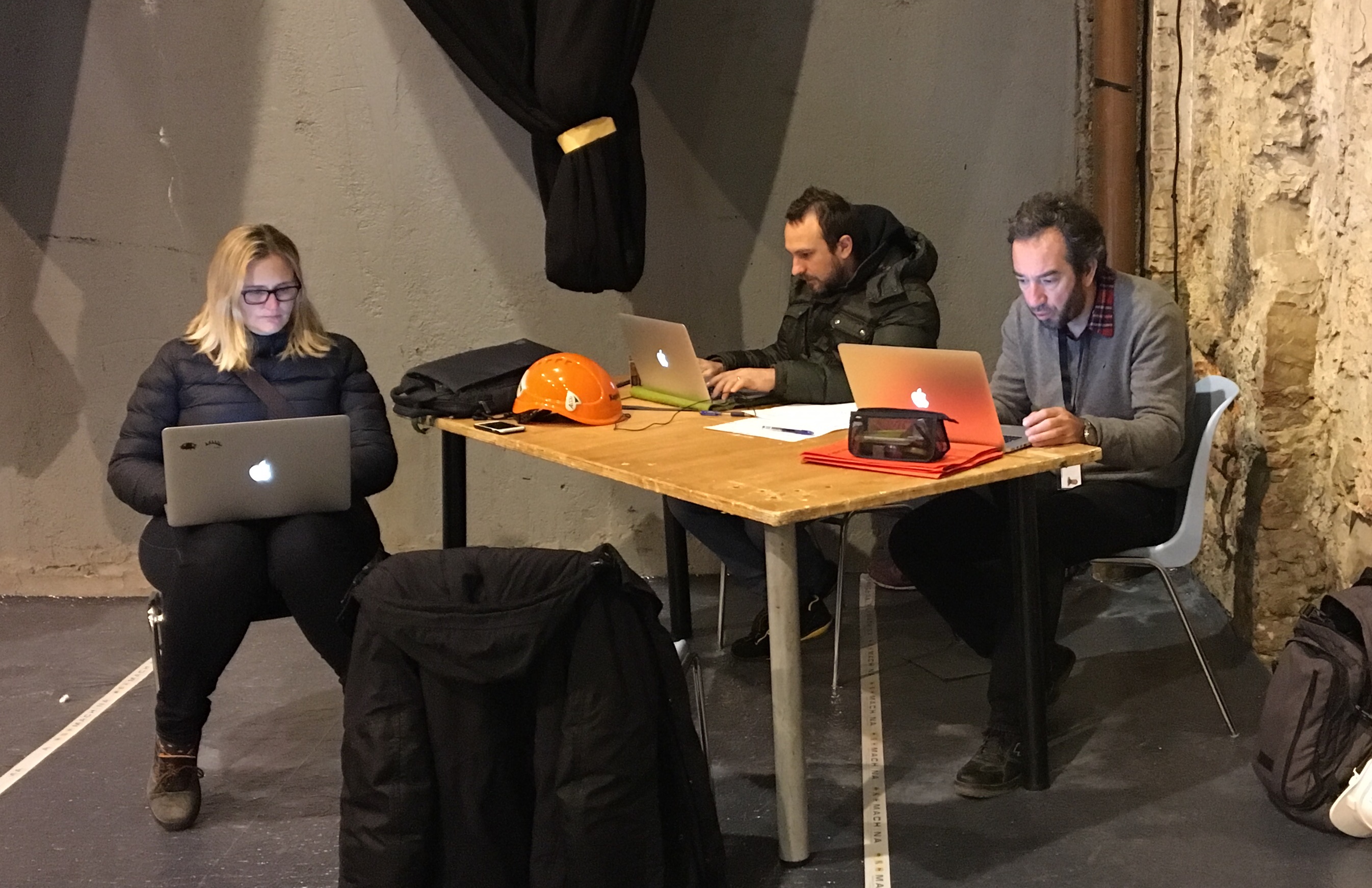 Mac al lavoro alla Leopolda per Pitti Uomo