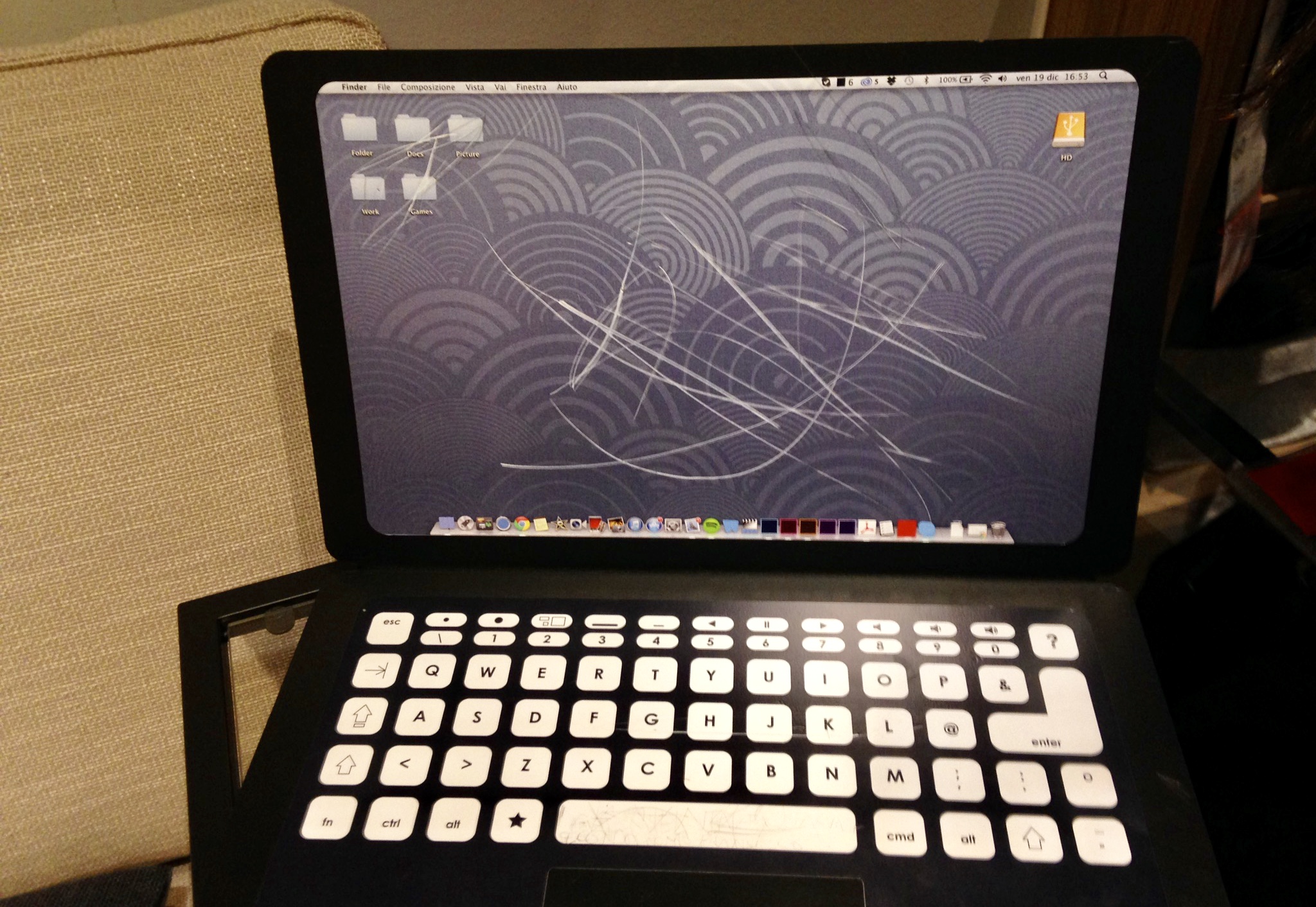 Facsimile di Mac per gli arredamenti Ikea